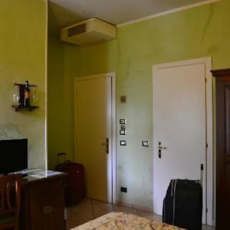 Piccola Bed & Breakfast 3*