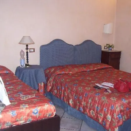Piccola Bed & Breakfast 3*
