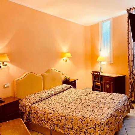 Piccola Bed & Breakfast 3*